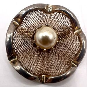 Vintage Mid-Century Gold Tone Mesh Brooch with Pearl Accent